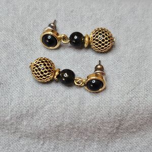 Vintage Black & Gold Dangle Earrings – Retro Statement Jewelry